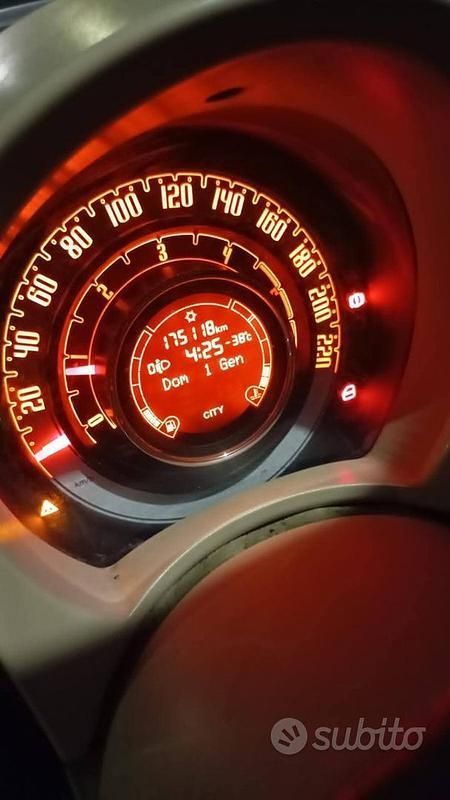 Usata Fiat 500 75 CV (55 kW) 2011 Utilitaria