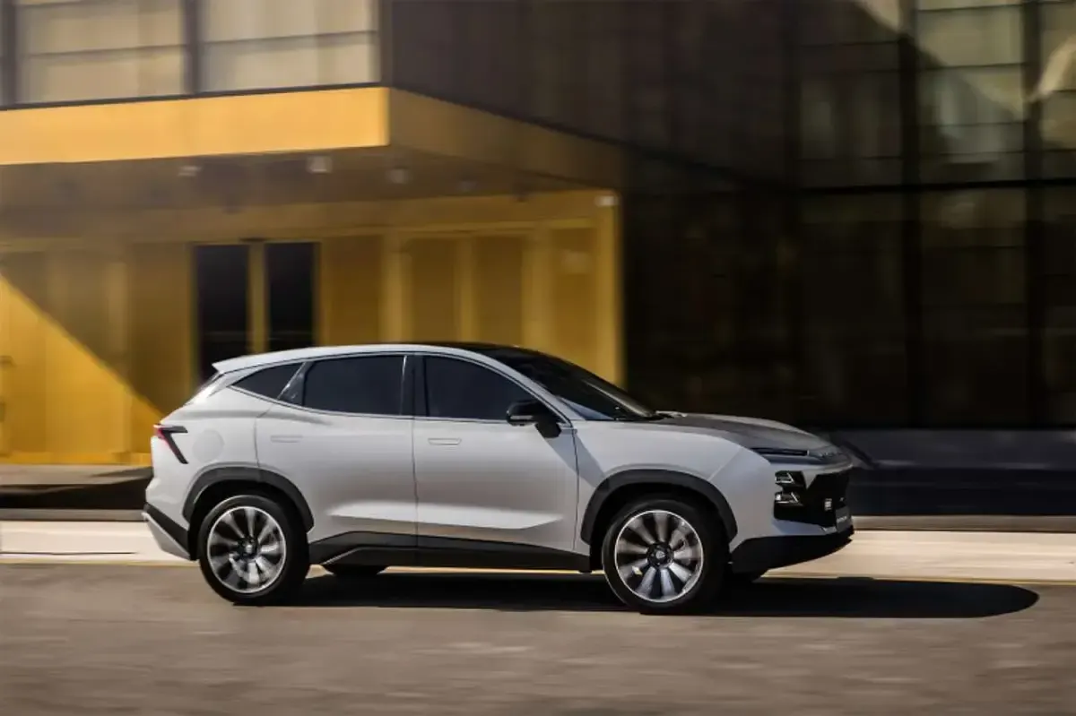 Nuova Sportequipe S6 114 kW (156 CV) 2025 Argento SUV