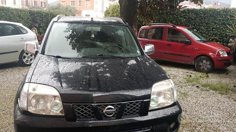 Usata Nissan X-Trail 136 CV (100 kW) 2006 Nero SUV