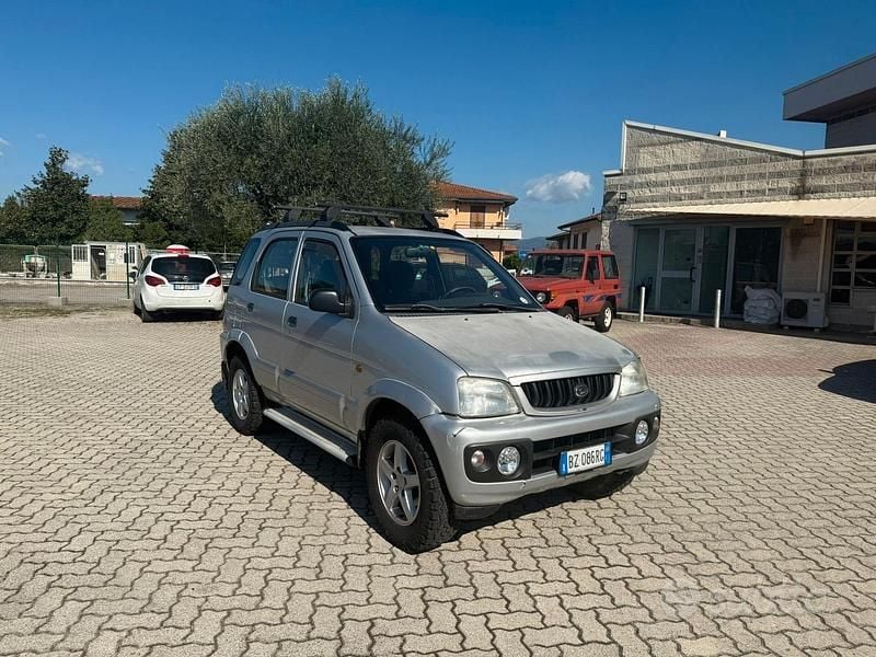 Usata Daihatsu Terios 105 CV (77 kW) 2010 Argento SUV