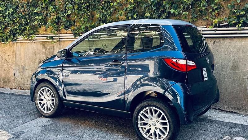 Usata Aixam 400 54 CV (39 kW) 2022 Blu/azzurro Utilitaria