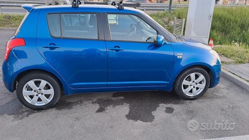 Begagnad Suzuki Swift 70 HK (51 kW) 2008 Halvkombi