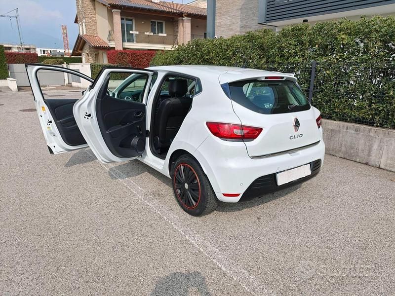 Usata Renault Clio IV 73 CV (53 kW) 2018 Bianco Berlina