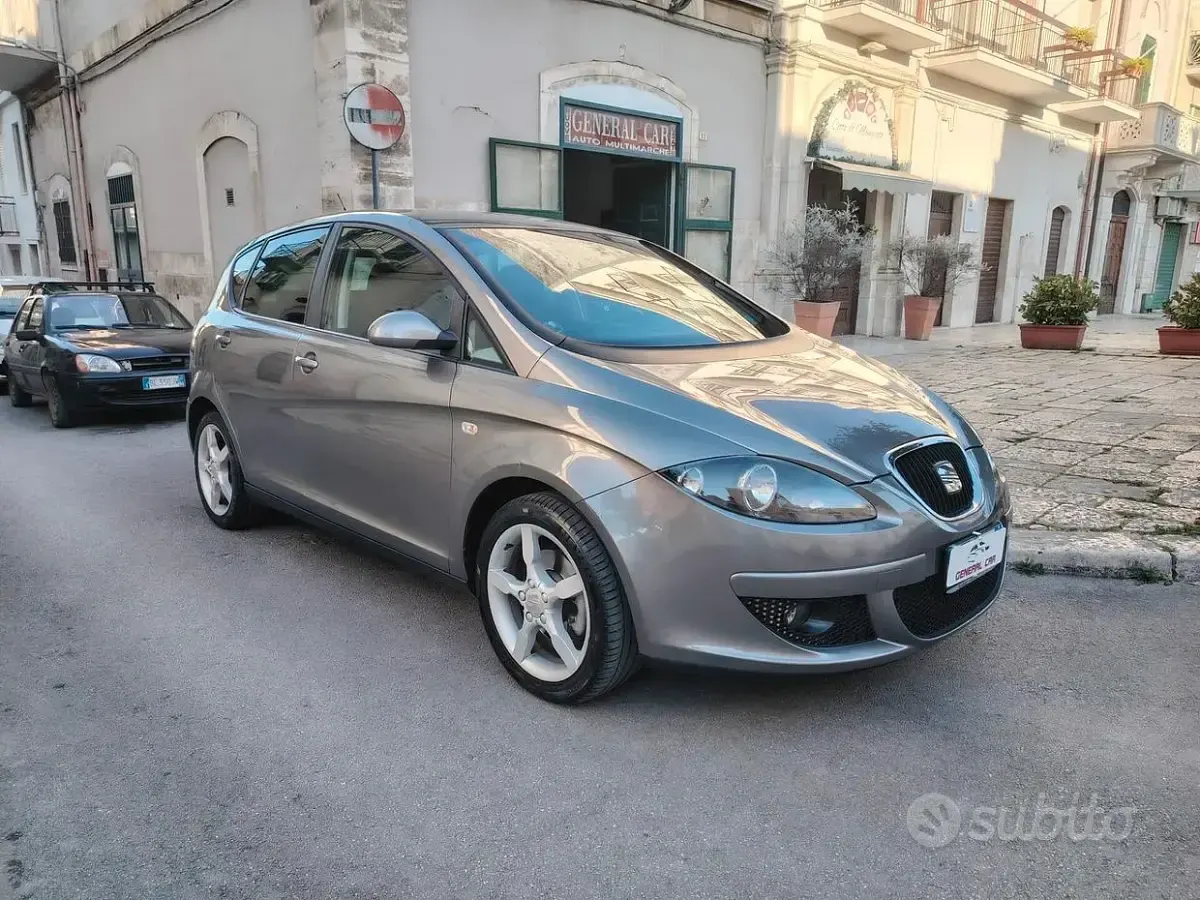 Usata Seat Altea Stylance 140 CV (102 kW) 2005 Grigio Monovolume