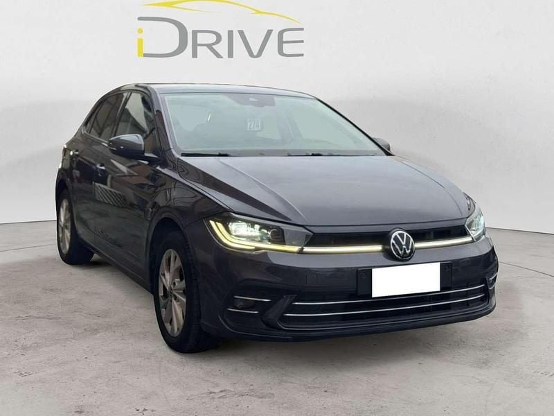 Grigio Usata 2022 VW Polo Tre volumi | 14.490 € (Super prezzo) - Immagine 1/4