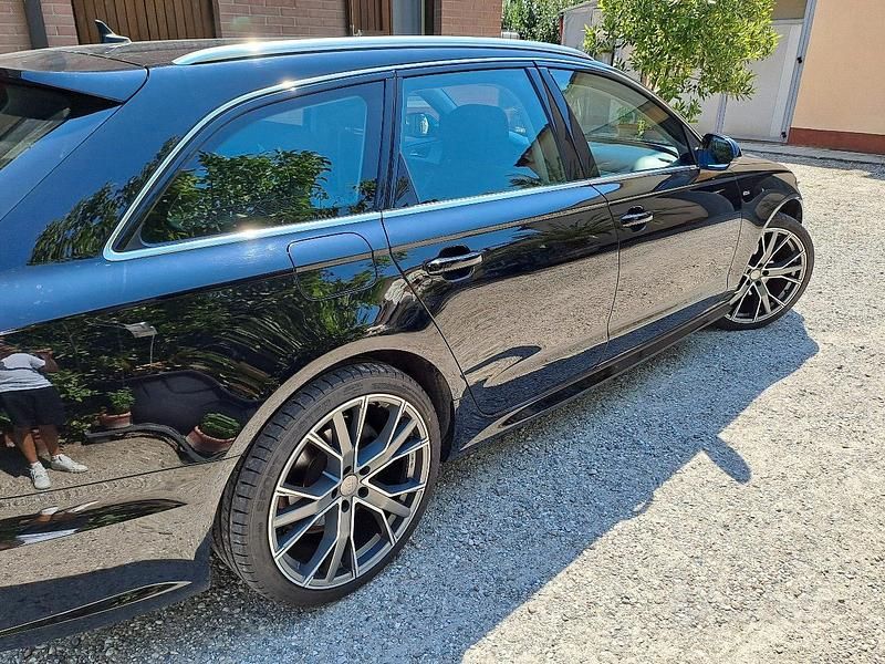 Usata Audi A6 Business 190 CV (139 kW) 2017 Nero Station wagon