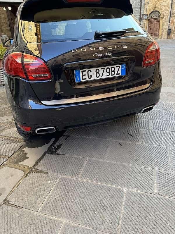 Usata Porsche Cayenne 299 CV (219 kW) 2011 Nero SUV