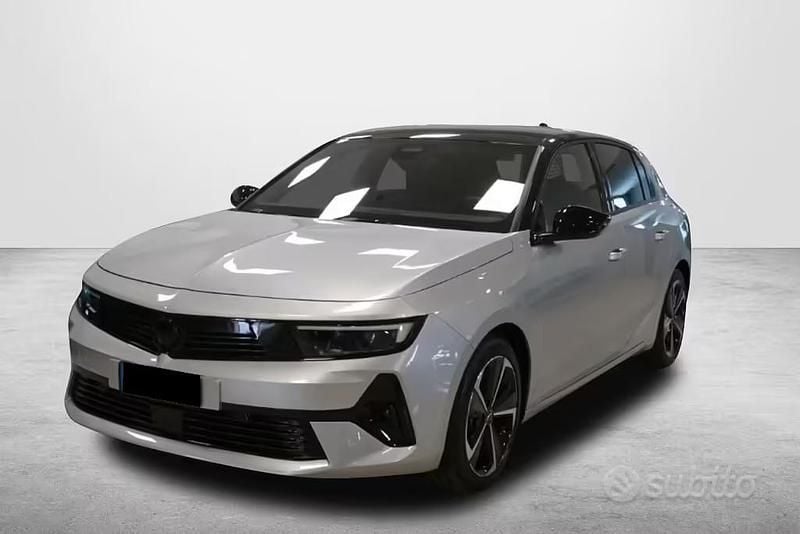 Usata Opel Astra 131 CV (96 kW) 2025 Grigio Berlina