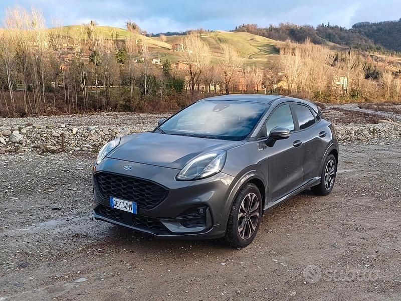 Usata Ford Puma ST-Line X 125 CV (91 kW) 2021 Grigio Station wagon