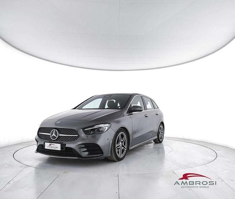 Usata Mercedes B200 AMG line 150 CV (110 kW) 2023 Grigio Monovolume