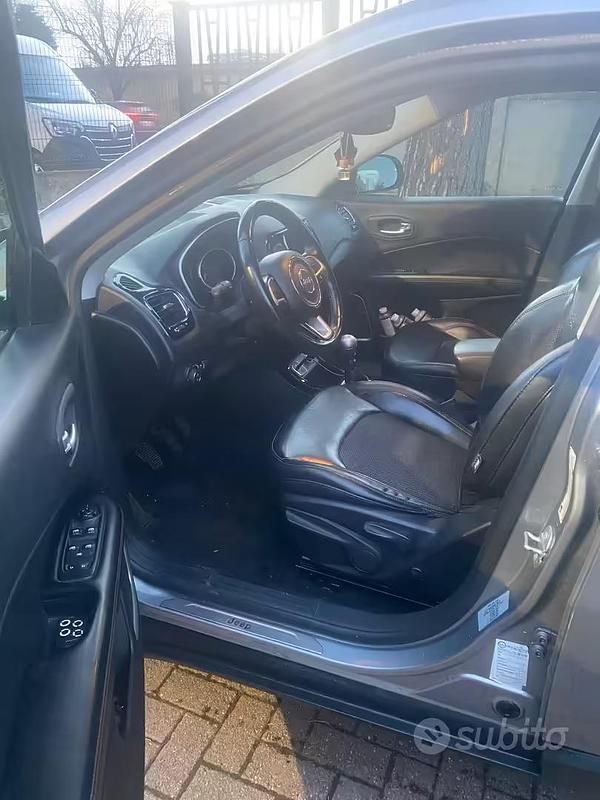 Usata Jeep Compass 2018 Grigio SUV