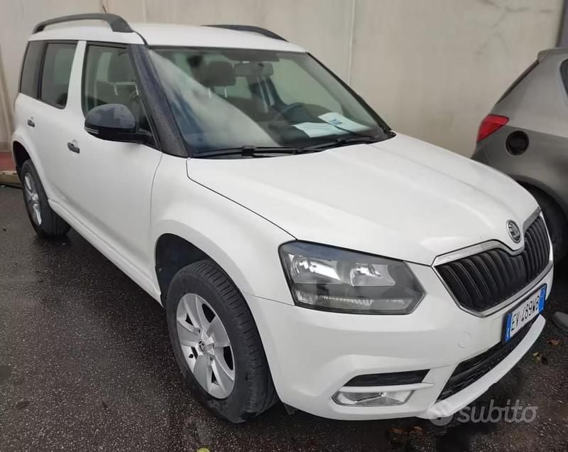Käytetty Skoda Yeti Active 105 HP (77 kW) 2014 Valkoinen Katumaasturi