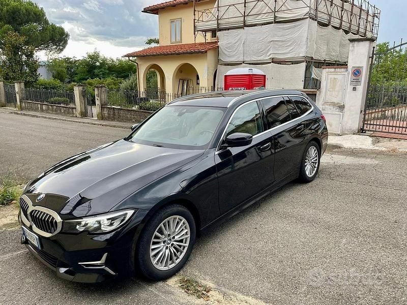 Usata BMW 320 Luxury Line 190 CV (139 kW) 2020 Nero Station wagon