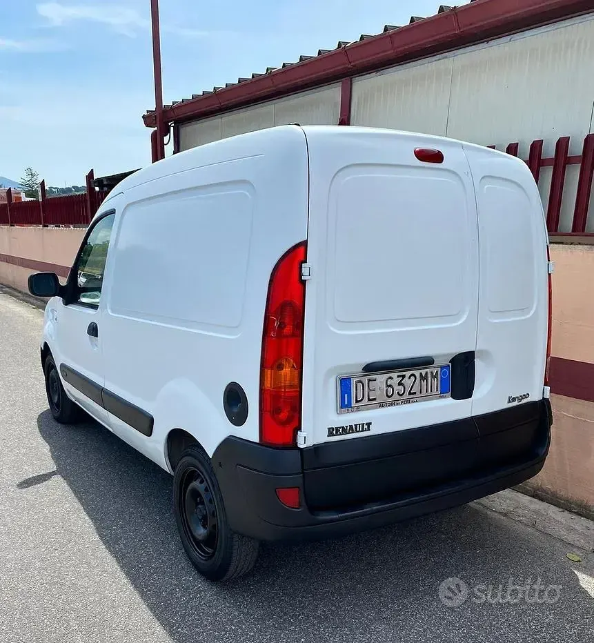 Usata Renault Kangoo 84 CV (61 kW) 2007 Bianco Monovolume