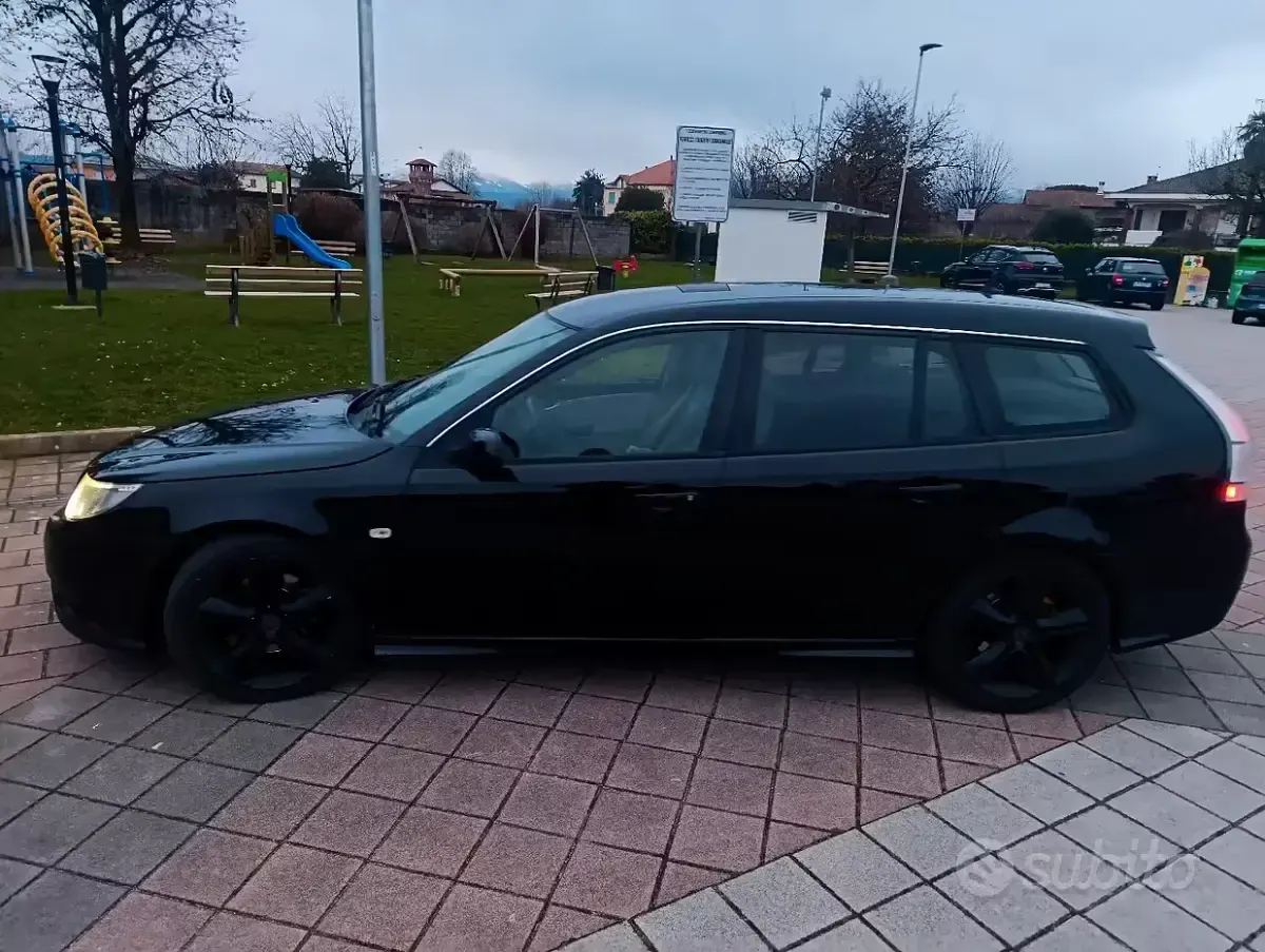 Usata Saab 9-3 180 CV (132 kW) 2009 Nero Station wagon
