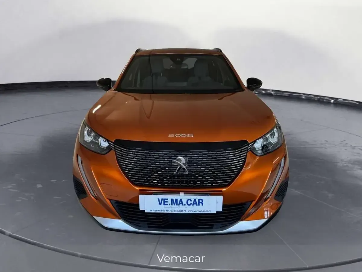 Usata Peugeot 2008 Allure 131 CV (96 kW) 2023 Arancione SUV