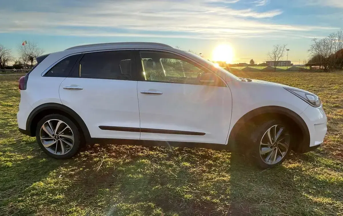 Usata Kia Niro Style 105 CV (77 kW) 2018 Bianco SUV