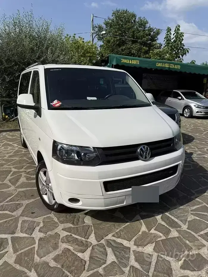 Usata VW Caravelle 180 CV (132 kW) 2010 Bianco Furgone
