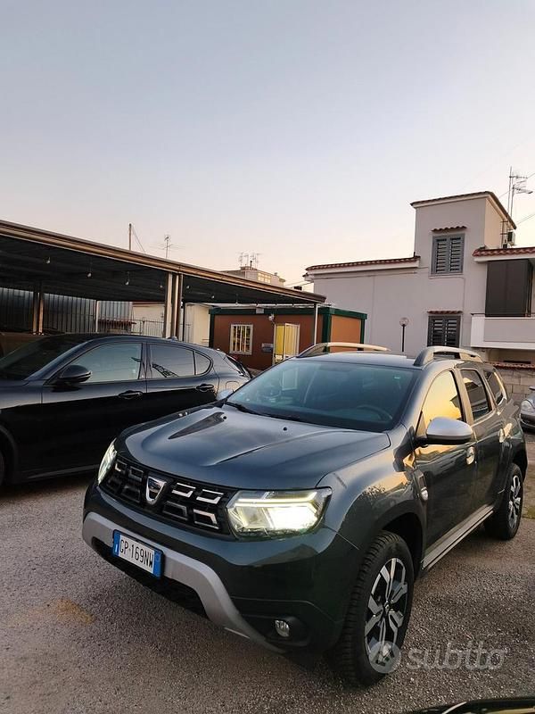 Usata Dacia Duster Journey 150 CV (110 kW) 2022 Grigio SUV