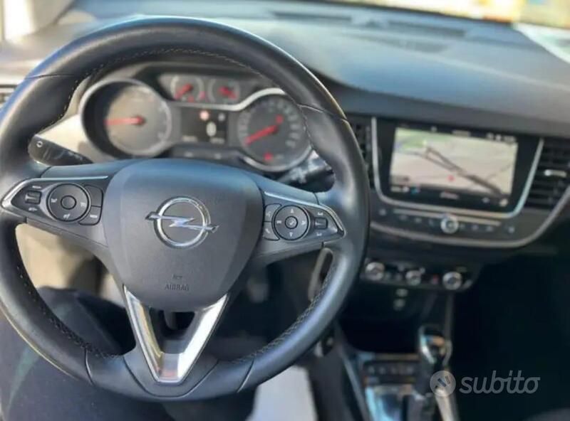 Usata Opel Crossland 110 CV (80 kW) 2018 Nero SUV