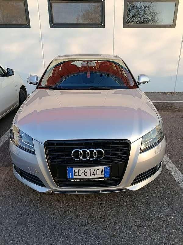 Usata 2010 Audi A3 Ambiente Tre volumi | 5300 € (Buon prezzo) - Immagine 1/4