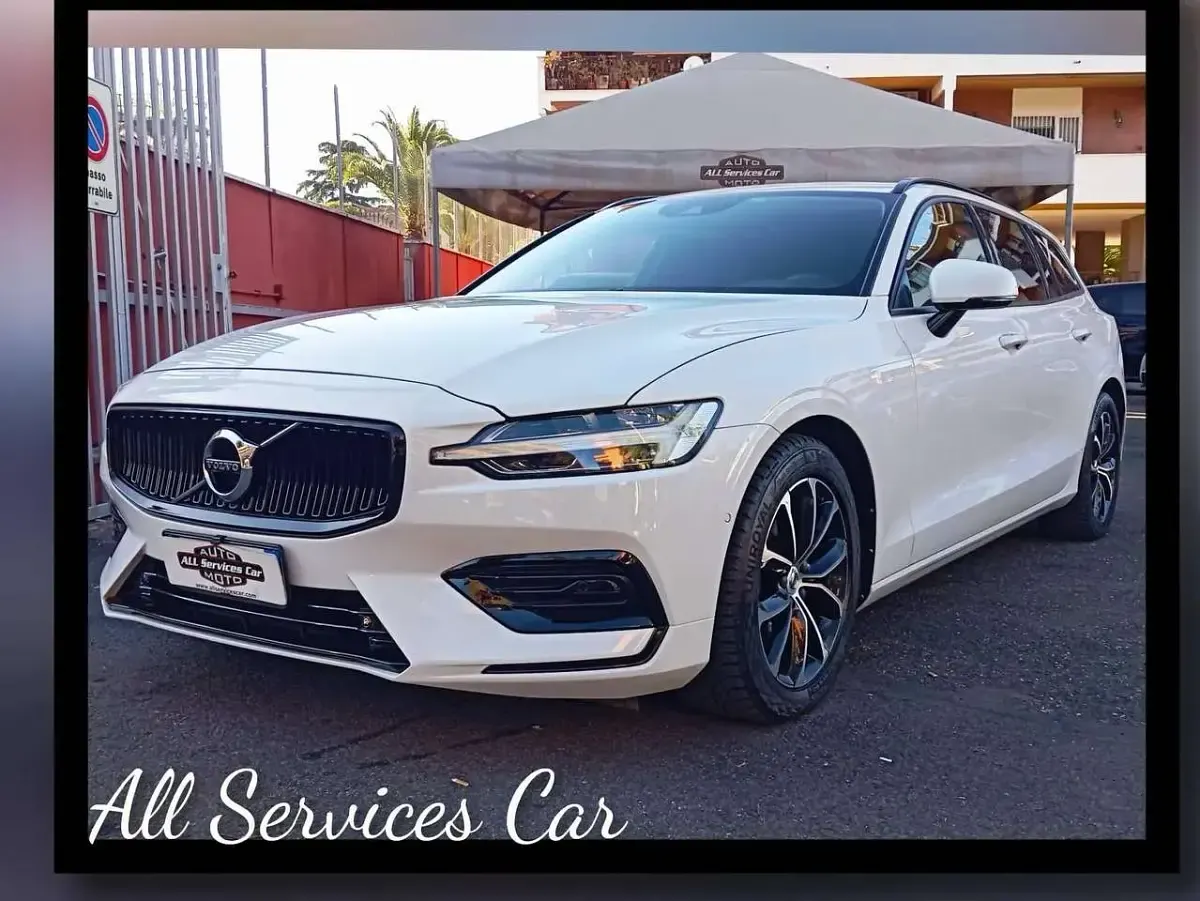 Usata Volvo V60 Business Edition 163 CV (119 kW) 2020 Bianco Station wagon