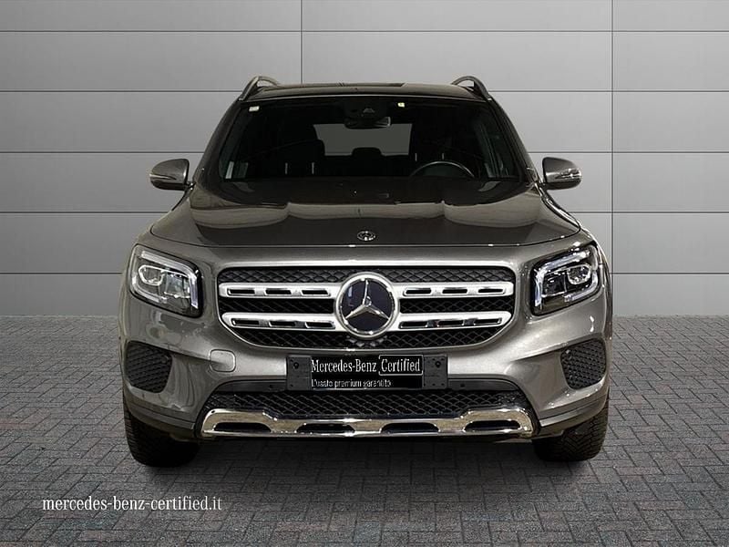 Usata Mercedes GLB200 163 CV (119 kW) 2021 Grigio montagna SUV