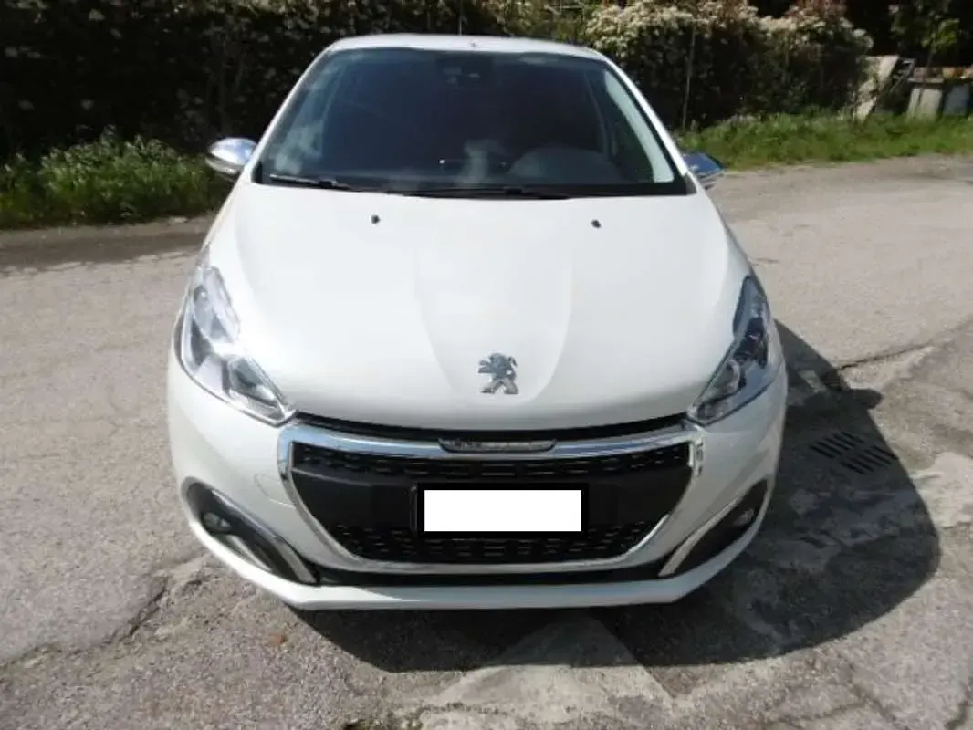 Usata Peugeot 208 Allure 83 CV (61 kW) 2019 Bianco Utilitaria