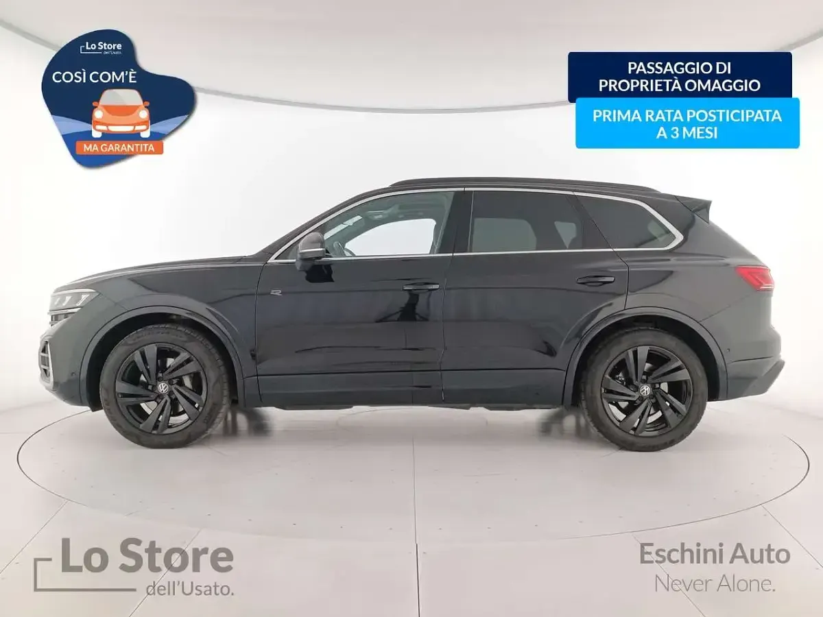Usata VW Touareg R-line 231 CV (169 kW) 2024 Nero SUV