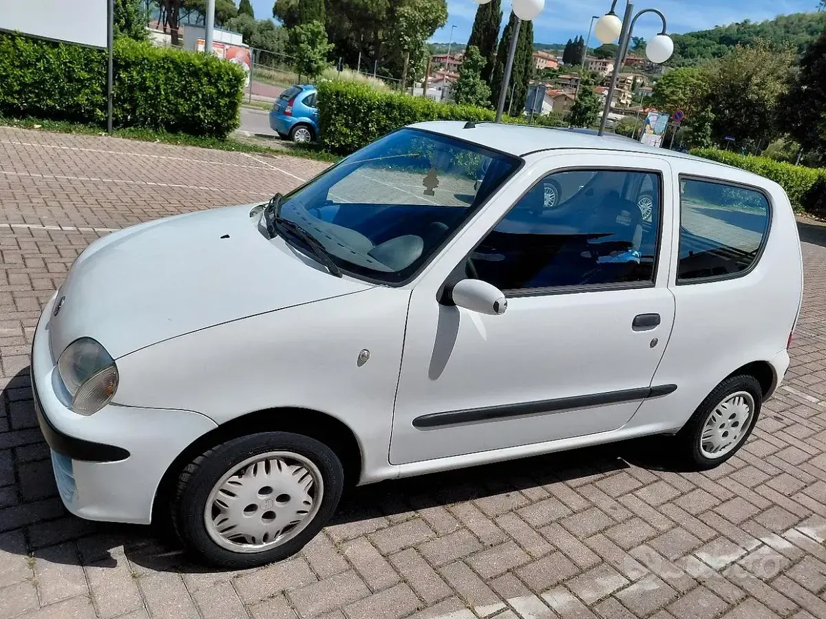 Usata Fiat 600 54 CV (39 kW) 2001 Bianco Utilitaria