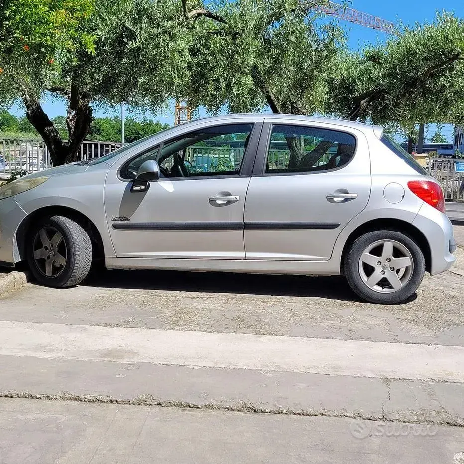 Usata Peugeot 207 Sport 68 CV (50 kW) 2009 Grigio Berlina