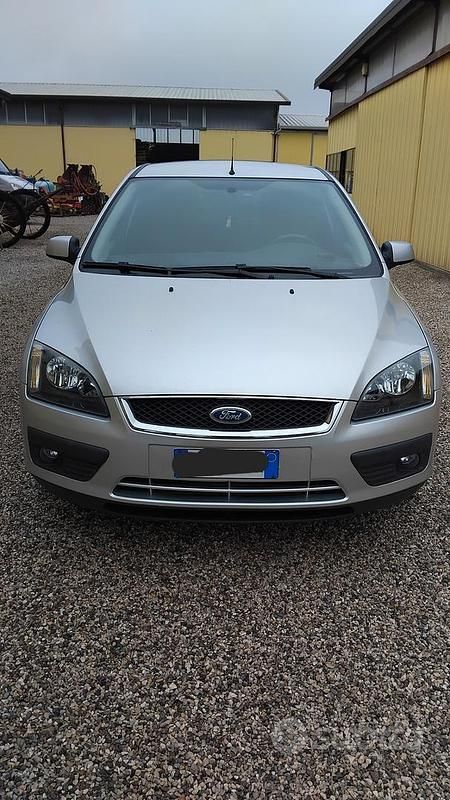Usata Ford Focus 90 CV (66 kW) 2007 Grigio Berlina