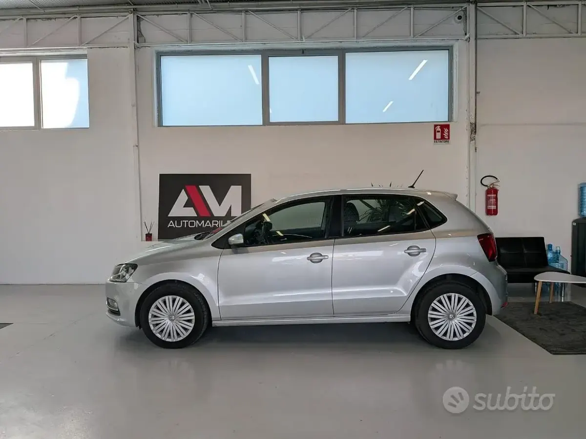 Usata VW Polo Comfortline 75 CV (55 kW) 2016 Argento Berlina