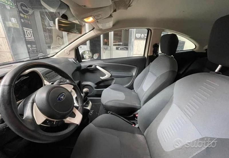 Usata Ford Ka 69 CV (50 kW) 2010 Bianco Berlina