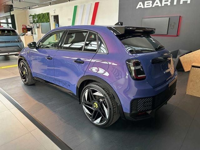 Nuova Abarth 600e Scorpionissima 206 kW (281 CV) 2025 Hypnotic SUV