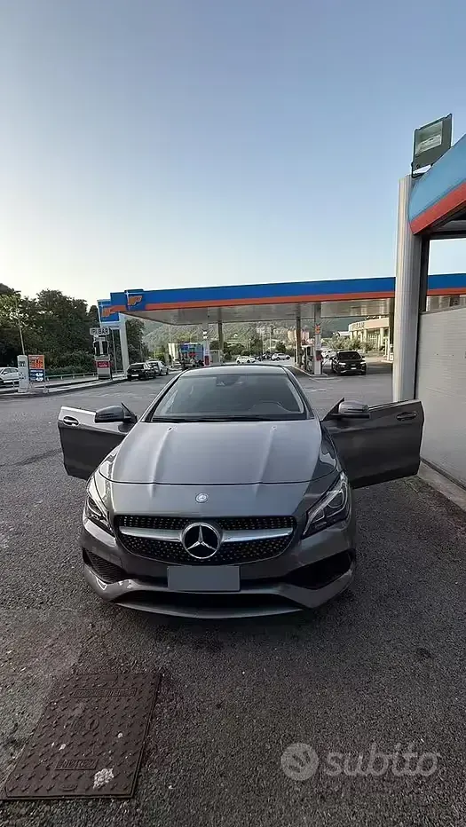 Usata Mercedes CLA180 109 CV (80 kW) 2016 Grigio Coupé