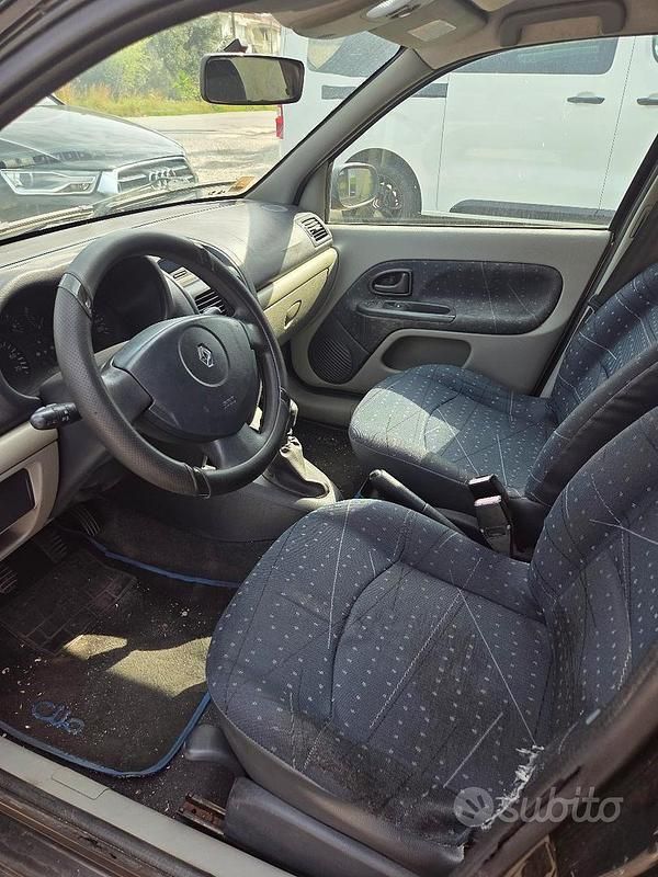 Usata Renault Clio II 2002 Nero Utilitaria