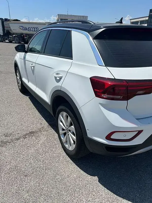 Usata VW T-Roc Life 150 CV (110 kW) 2023 SUV