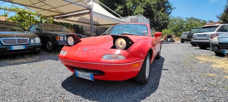 Usata Mazda MX5 116 CV (85 kW) 1992 Rosso Cabrio