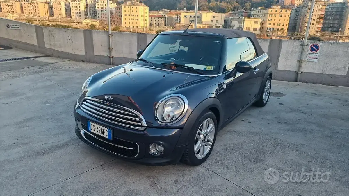 Usata Mini Cooper D Cabriolet 112 CV (82 kW) 2013 Blu Cabrio