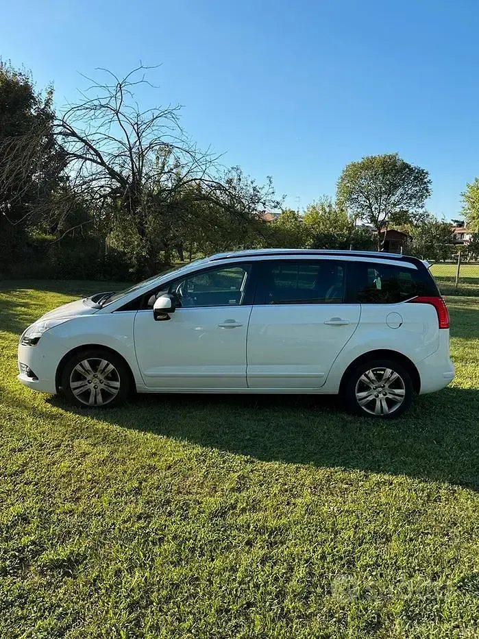 Usata Peugeot 5008 115 CV (84 kW) 2013 Bianco Monovolume