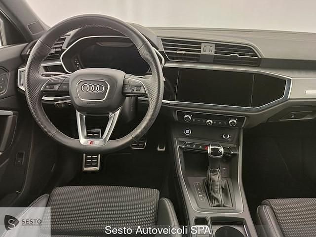 Usata Audi Q3 Sportback S-Line 193 CV (141 kW) 2024 Argento rugiada metallizzato SUV