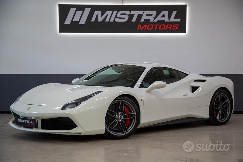 Usata Ferrari 488 670 CV (492 kW) 2016 Bianco Coupé