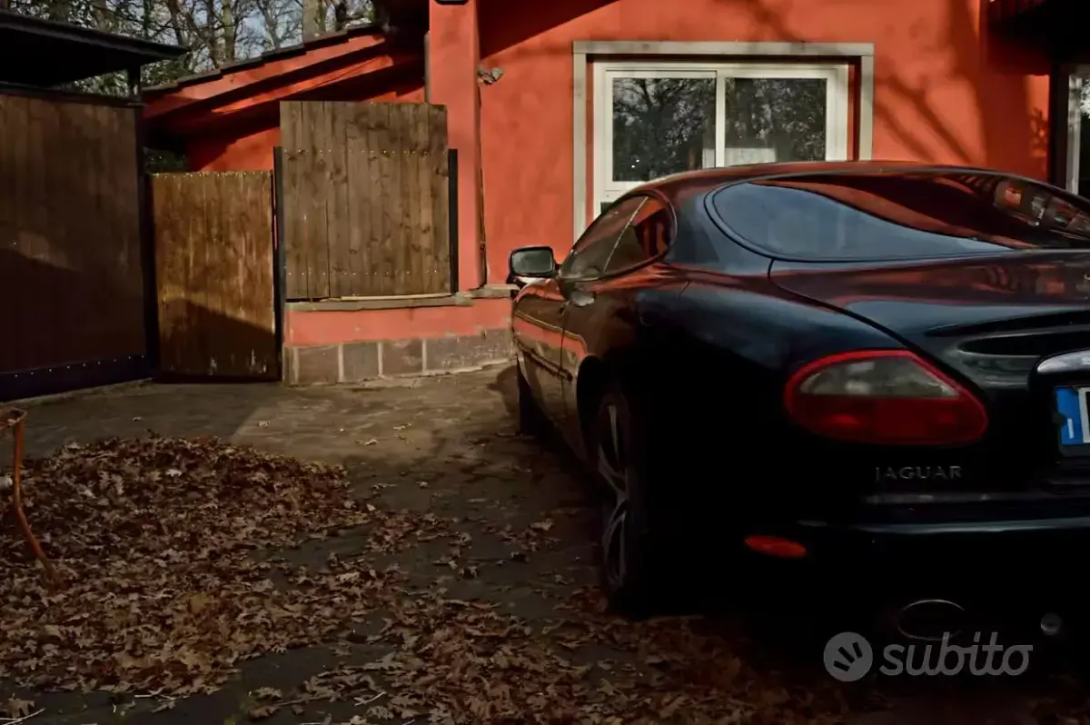 Usata Jaguar XKR 375 CV (275 kW) 2003 Nero Coupé