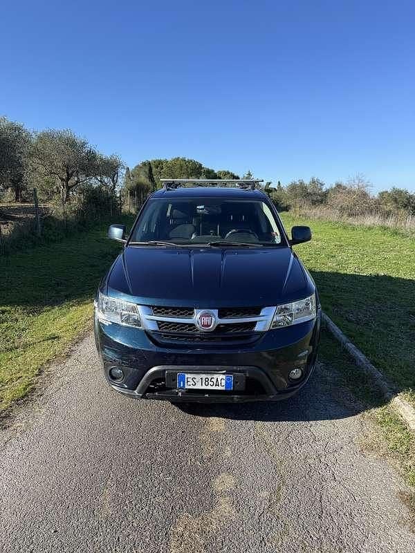 Usata Fiat Freemont Lounge 170 CV (125 kW) 2013 Blu SUV