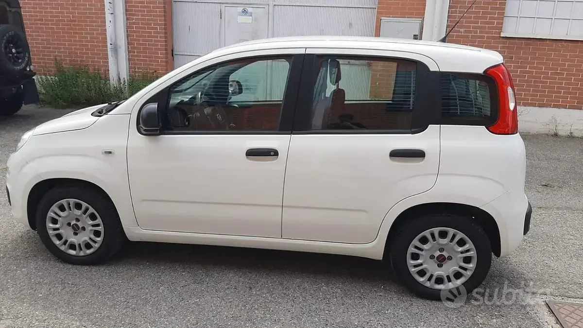 Usata Fiat Panda Easy 69 CV (50 kW) 2016 Bianco Utilitaria