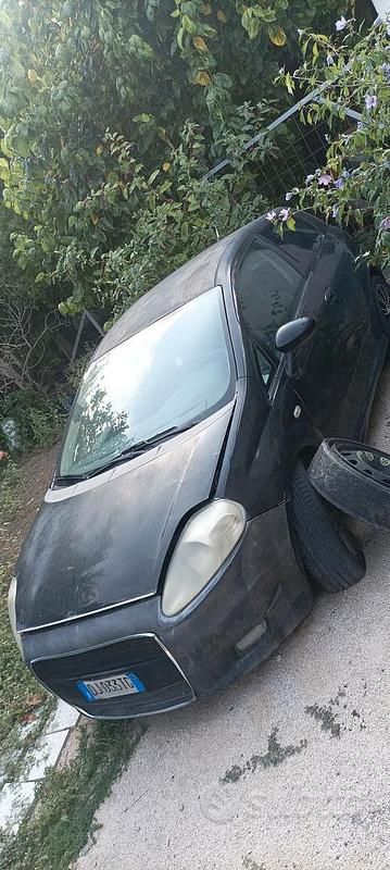 Usata Fiat Grande Punto 90 CV (66 kW) 2008 Nero Utilitaria