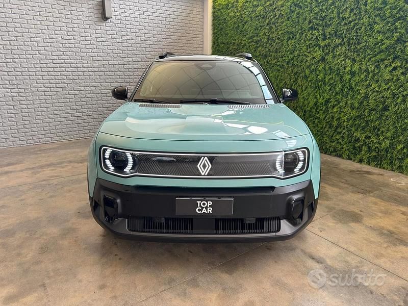 Usata Renault R4 Komfort 110 kW (150 CV) 2025 Blu Berlina