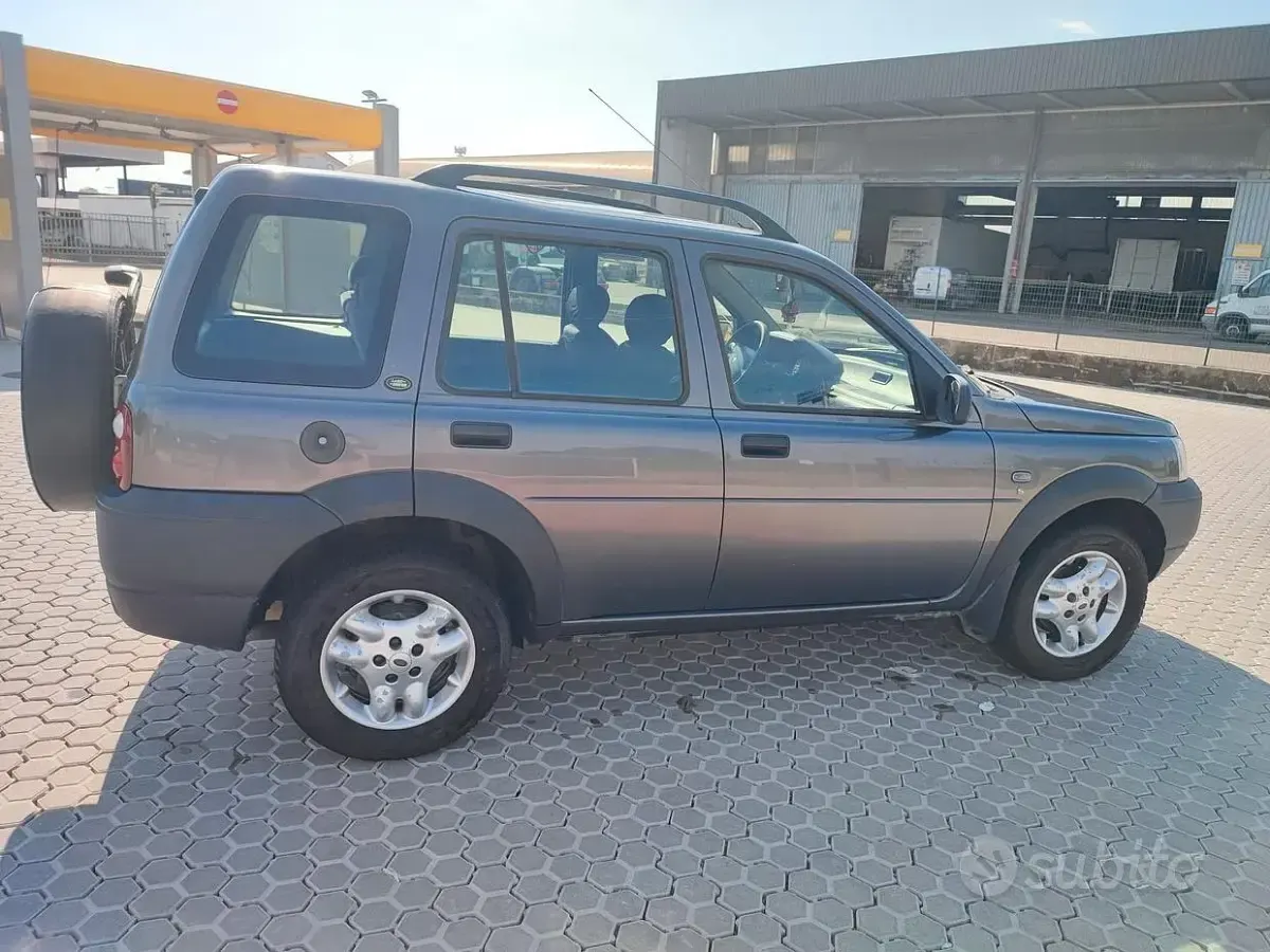 Usata Land Rover Freelander 97 CV (71 kW) 2003 Verde SUV
