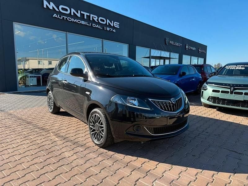 Usata Lancia Ypsilon S 69 CV (50 kW) 2024 Nero Utilitaria